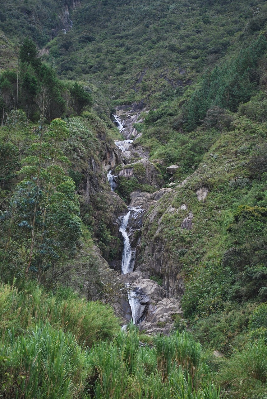 waterfall-895118_1280